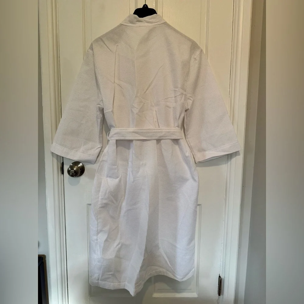 H&M White Textured Robe - Picture 3 of 3
